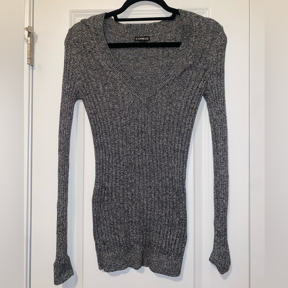 Express Women's V-Neck Ribbed Sweater - Gray